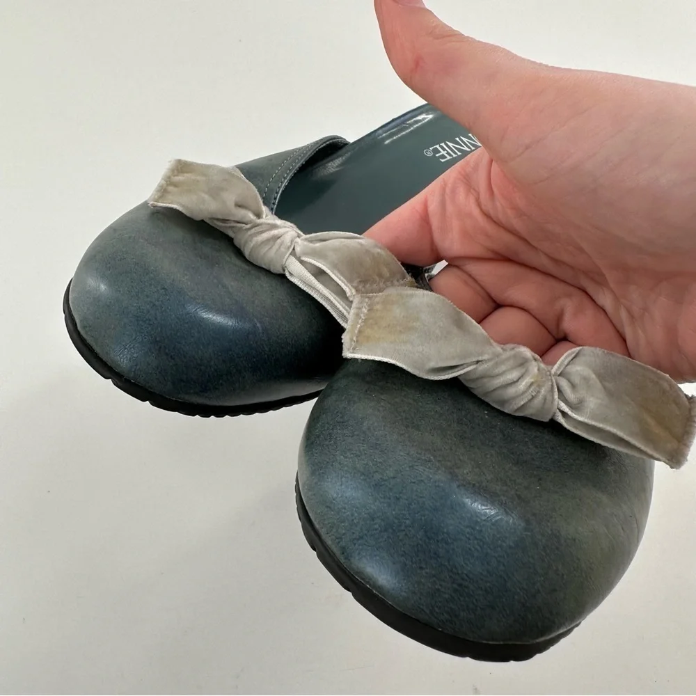 Connie heels size 6 metallic blue faux leather box slip on mule wedges 90s Y2k